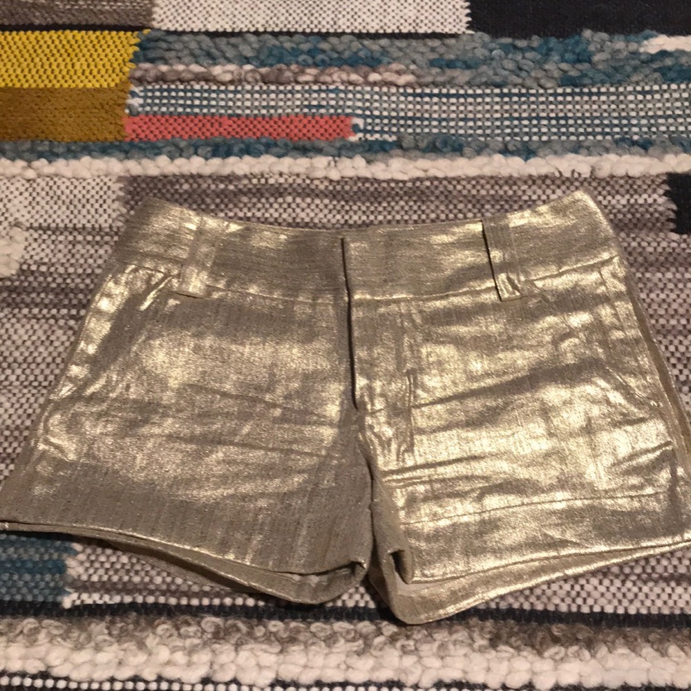 Alice and Olivia gold shorts size 2
